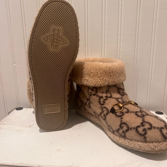 Gucci boots! Worn three times! - Picture 2 of 4